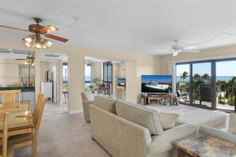 Condo in St. Lucie, Florida, 2 bedrooms  № 2088133 - photo 9