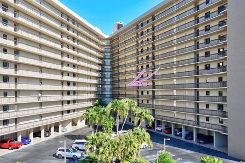 Condo in St. Lucie, Florida, 2 bedrooms № 2088133