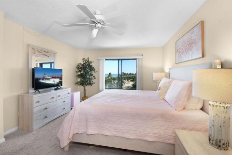 Condo in St. Lucie, Florida, 2 bedrooms  № 2088133 - photo 30