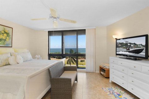 Condo in St. Lucie, Florida, 2 bedrooms  № 2088133 - photo 26