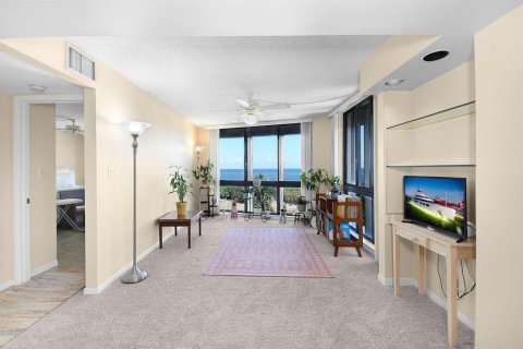 Condo in St. Lucie, Florida, 2 bedrooms  № 2088133 - photo 20