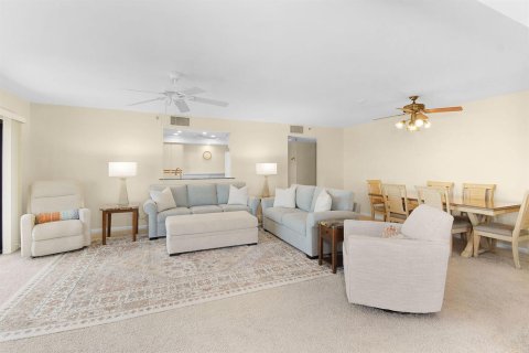 Condo in St. Lucie, Florida, 2 bedrooms  № 2088133 - photo 11