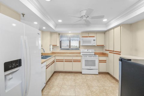 Condo in St. Lucie, Florida, 2 bedrooms  № 2088133 - photo 5