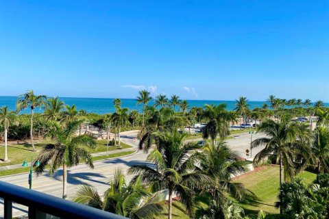 Condo in St. Lucie, Florida, 2 bedrooms  № 2088133 - photo 17