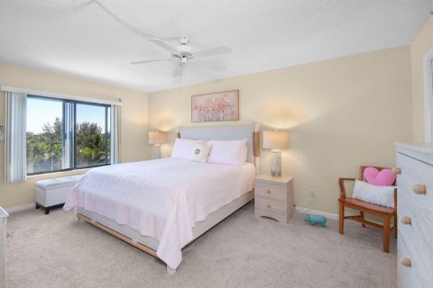 Condo in St. Lucie, Florida, 2 bedrooms  № 2088133 - photo 29