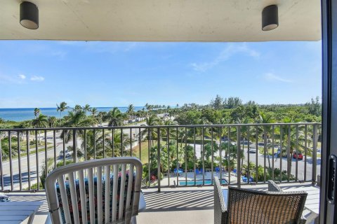 Condo in St. Lucie, Florida, 2 bedrooms  № 2088133 - photo 15