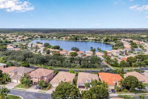 House in West Palm Beach, Florida 4 bedrooms, 269.14 sq.m. № 2012676 - photo 29