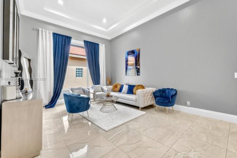 House in West Palm Beach, Florida 4 bedrooms, 269.14 sq.m. № 2012676 - photo 12