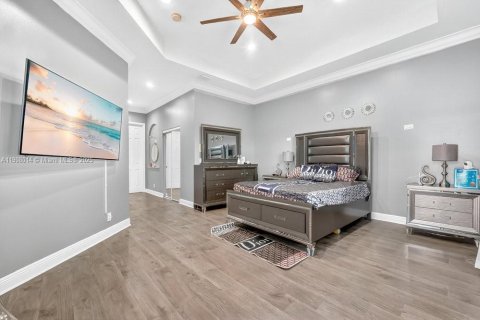 House in West Palm Beach, Florida 4 bedrooms, 269.14 sq.m. № 2012676 - photo 14