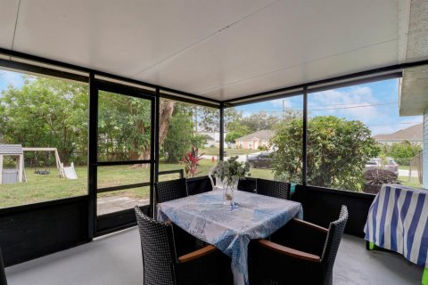 Villa ou maison à vendre à Port St. Lucie, Floride: 3 chambres, 99.96 m2 № 2086709 - photo 25