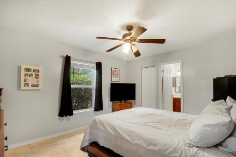 Villa ou maison à vendre à Port St. Lucie, Floride: 3 chambres, 99.96 m2 № 2086709 - photo 19