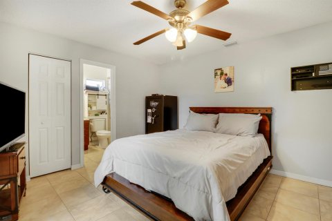 Villa ou maison à vendre à Port St. Lucie, Floride: 3 chambres, 99.96 m2 № 2086709 - photo 20