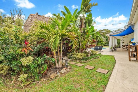 Villa ou maison à vendre à Miami, Floride: 4 chambres, 184.88 m2 № 2001085 - photo 27