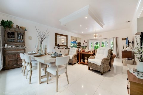 Villa ou maison à vendre à Miami, Floride: 4 chambres, 184.88 m2 № 2001085 - photo 6