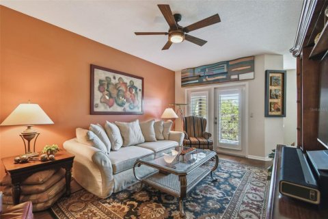 Condo in Tampa, Florida, 1 bedroom  № 1586481 - photo 4
