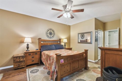 Condo in Tampa, Florida, 1 bedroom  № 1586481 - photo 11