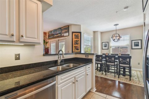 Condo in Tampa, Florida, 1 bedroom  № 1586481 - photo 10