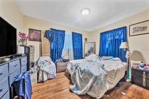 Commercial property in Miami, Florida 4 bedrooms, 130.81 sq.m. № 2096276 - photo 16