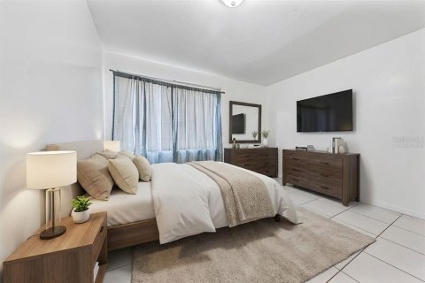 Commercial property in Miami, Florida 4 bedrooms, 130.81 sq.m. № 2096276 - photo 29
