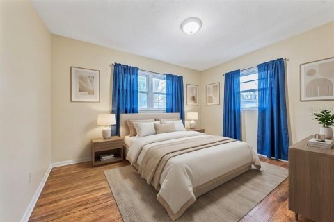 Commercial property in Miami, Florida 4 bedrooms, 130.81 sq.m. № 2096276 - photo 15