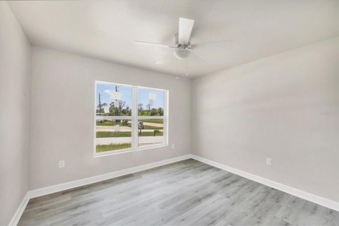 Immobilier commercial à vendre à Rotonda, Floride: 9 chambres, 418.9 m2 № 2344556 - photo 15