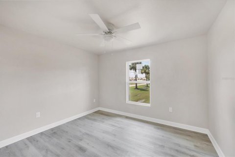 Immobilier commercial à vendre à Rotonda, Floride: 9 chambres, 418.9 m2 № 2344556 - photo 17