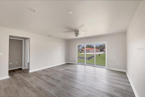 Immobilier commercial à vendre à Rotonda, Floride: 9 chambres, 418.9 m2 № 2344556 - photo 20