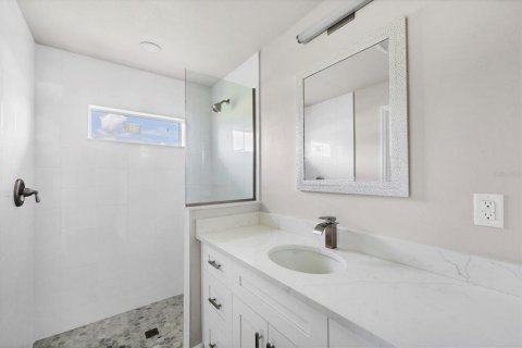 Immobilier commercial à vendre à Rotonda, Floride: 9 chambres, 418.9 m2 № 2344556 - photo 14