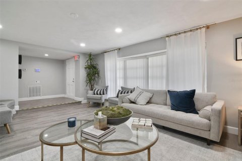 Casa en venta en Winter Park, Florida, 3 dormitorios, 195.84 m2 № 1721758 - foto 6