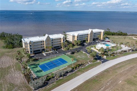 Condo in Punta Gorda, Florida, 3 bedrooms № 2093730 - photo 2