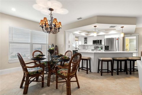 Condo in Punta Gorda, Florida, 3 bedrooms № 2093730 - photo 7