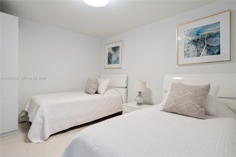 Condominio en venta en Hallandale Beach, Florida, 3 dormitorios, 145.95 m2 № 2004353 - foto 29