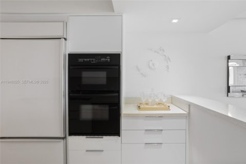 Condominio en venta en Hallandale Beach, Florida, 3 dormitorios, 145.95 m2 № 2004353 - foto 19