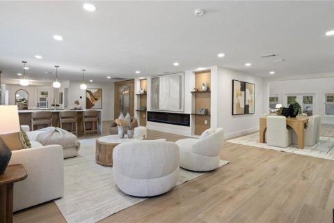 House in Tampa, Florida 5 bedrooms, 438.22 sq.m. № 2203456 - photo 4