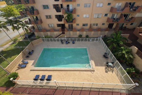 Copropriété à louer à Hialeah, Floride: 2 chambres, 92.9 m2 № 2081367 - photo 10