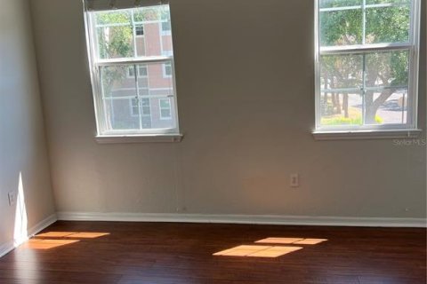 Condo in Orlando, Florida, 2 bedrooms  № 1642497 - photo 9