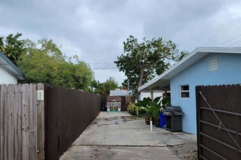 Villa ou maison à louer à Jupiter, Floride: 3 chambres, 115.57 m2 № 1151673 - photo 1