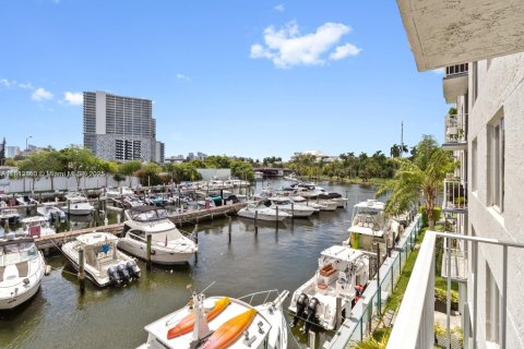 Condominio en venta en Miami, Florida, 2 dormitorios, 92.9 m2 № 1839674 - foto 24