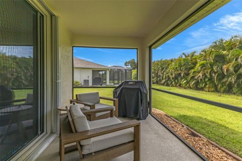 House in Punta Gorda, Florida 2 bedrooms, 140.84 sq.m. № 1911053 - photo 5