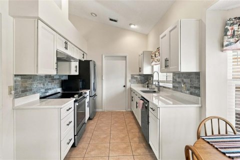 Villa ou maison à vendre à Orlando, Floride: 3 chambres, 134.71 m2 № 2408850 - photo 11