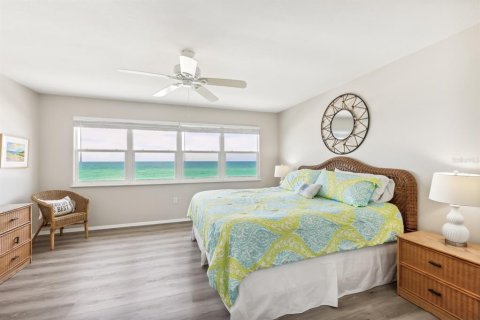 Duplex in Boca Grande, Florida 3 bedrooms, 130.81 sq.m. № 1796031 - photo 9