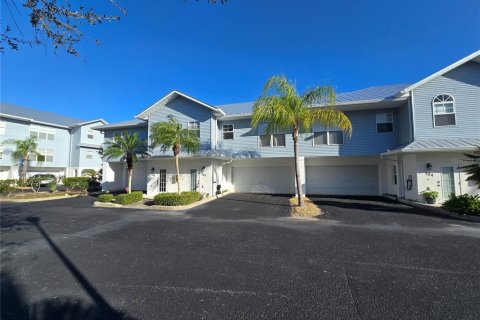 Touwnhouse à vendre à Rotonda, Floride: 2 chambres, 106 m2 № 2098429 - photo 2