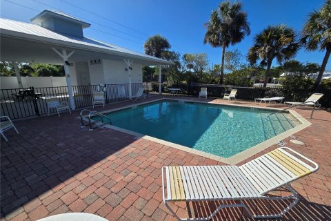 Touwnhouse à vendre à Rotonda, Floride: 2 chambres, 106 m2 № 2098429 - photo 4