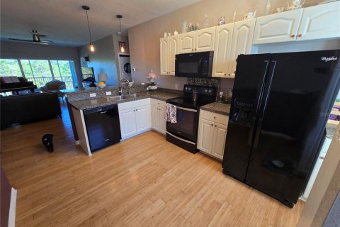 Touwnhouse à vendre à Rotonda, Floride: 2 chambres, 106 m2 № 2098429 - photo 12