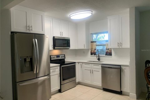 Casa en venta en Orlando, Florida, 3 dormitorios, 115.94 m2 № 2198107 - foto 3