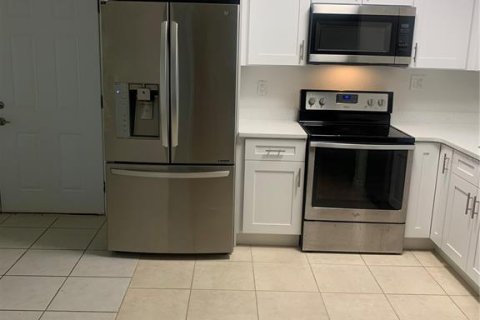 Casa en venta en Orlando, Florida, 3 dormitorios, 115.94 m2 № 2198107 - foto 13