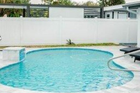 House in Fort Lauderdale, Florida 3 bedrooms, 86.96 sq.m. № 2084020 - photo 8