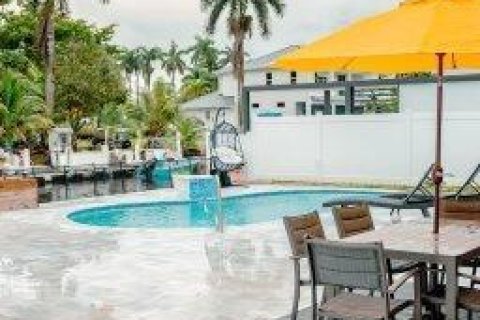 House in Fort Lauderdale, Florida 3 bedrooms, 86.96 sq.m. № 2084020 - photo 10