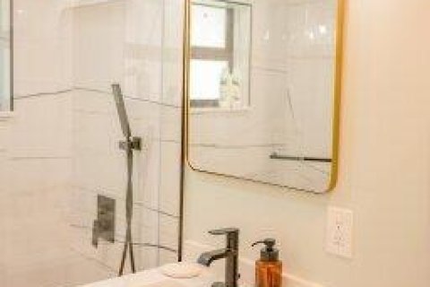 House in Fort Lauderdale, Florida 3 bedrooms, 86.96 sq.m. № 2084020 - photo 30