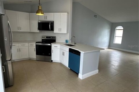 Villa ou maison à vendre à Kissimmee, Floride: 4 chambres, 167.78 m2 № 2304743 - photo 14